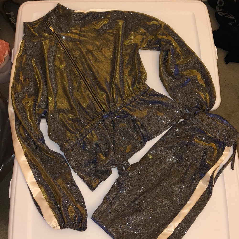 Two Piece Set